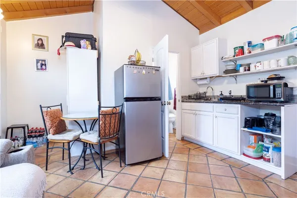 $1,089,000 | 18900 Vincennes Street, Northridge, CA 91324