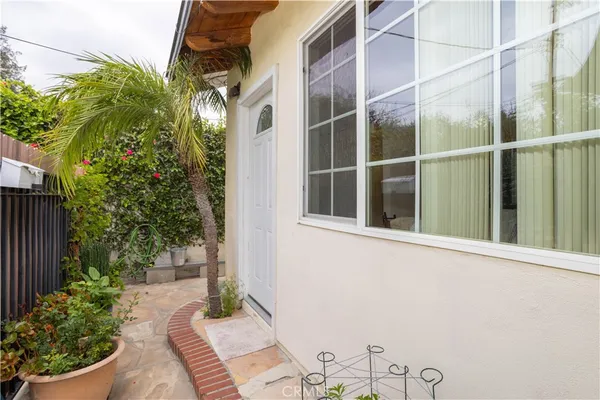 $1,089,000 | 18900 Vincennes Street, Northridge, CA 91324