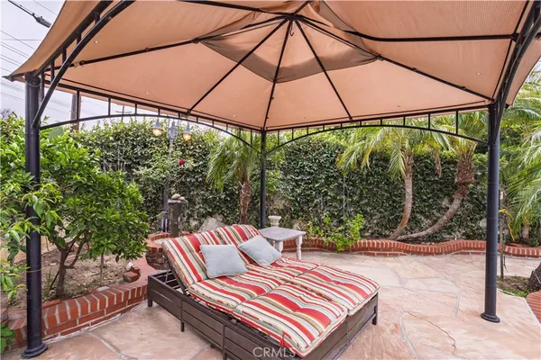 $1,089,000 | 18900 Vincennes Street, Northridge, CA 91324