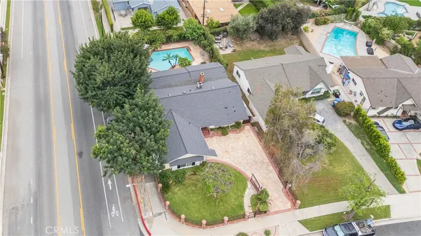 $1,089,000 | 18900 Vincennes Street, Northridge, CA 91324