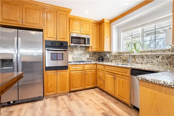 $1,089,000 | 18900 Vincennes Street, Northridge, CA 91324