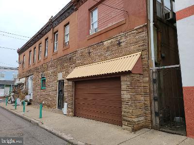 2013 South 5th Street Philadelphia, PA 19148 - Photo 6 of 15 2 CAR ATTACHED GARAGE ON SIDE