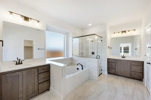 $555,990 | 156 Rosewood Drive, Glenn Heights, TX 75154