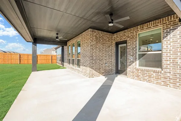 $555,990 | 156 Rosewood Drive, Glenn Heights, TX 75154