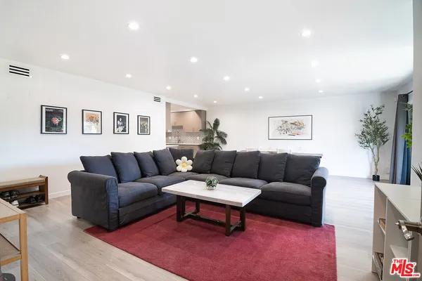 $599,000 | 4445 Cartwright Avenue, Unit 116, Toluca Lake, CA 91602