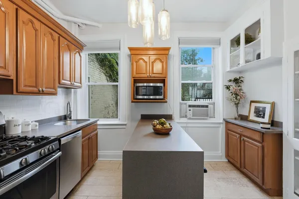 $495,000 | 258 9th Street, Unit 2, Hoboken, NJ 07030