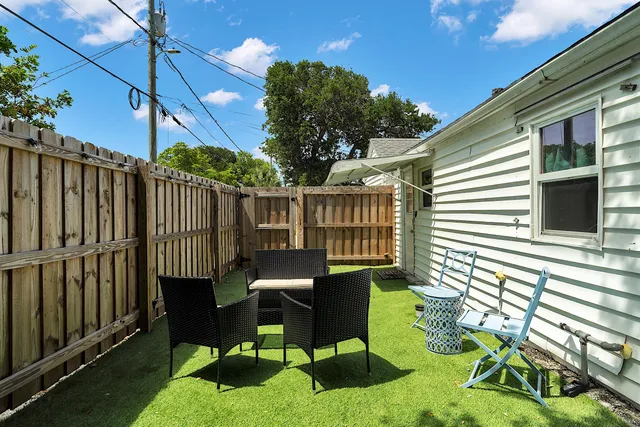 $2,250 | 909 North Palmway, Unit B, Lake Worth Beach, FL 33460