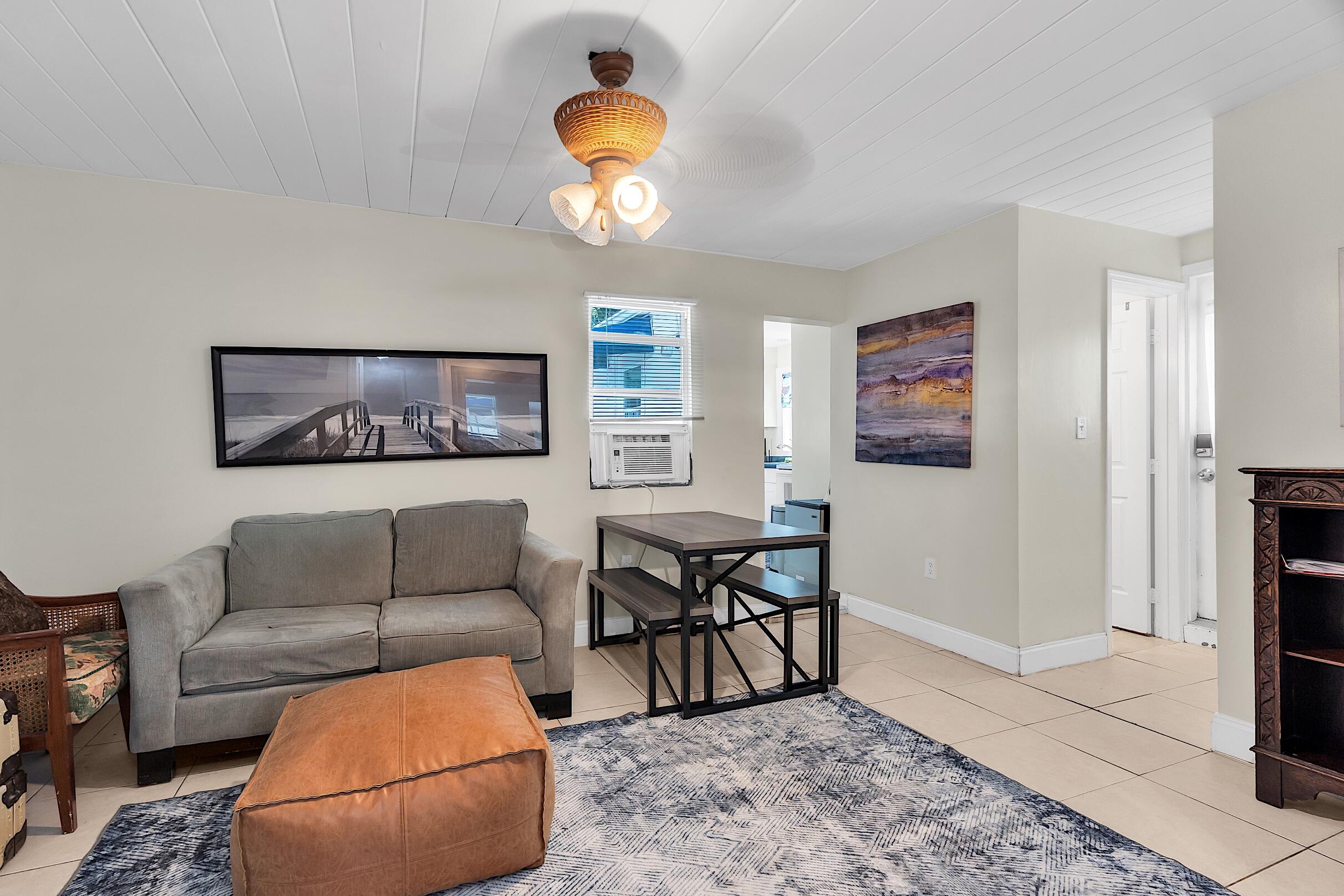 909 North Palmway, Unit B Lake Worth Beach, FL 33460 - Photo 15 of 28 909 - 014