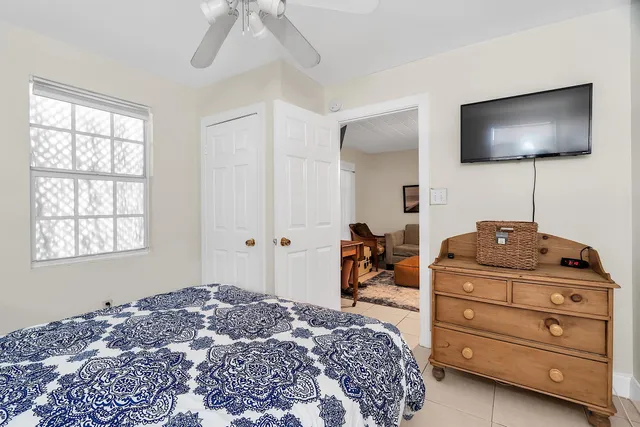 $2,250 | 909 North Palmway, Unit B, Lake Worth Beach, FL 33460