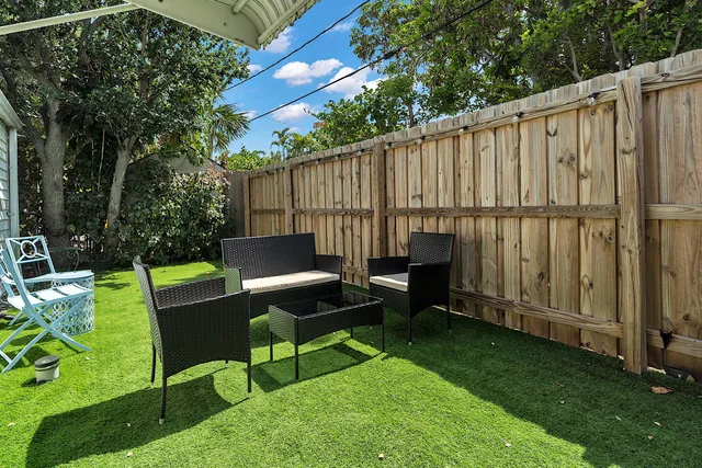 $2,250 | 909 North Palmway, Unit B, Lake Worth Beach, FL 33460