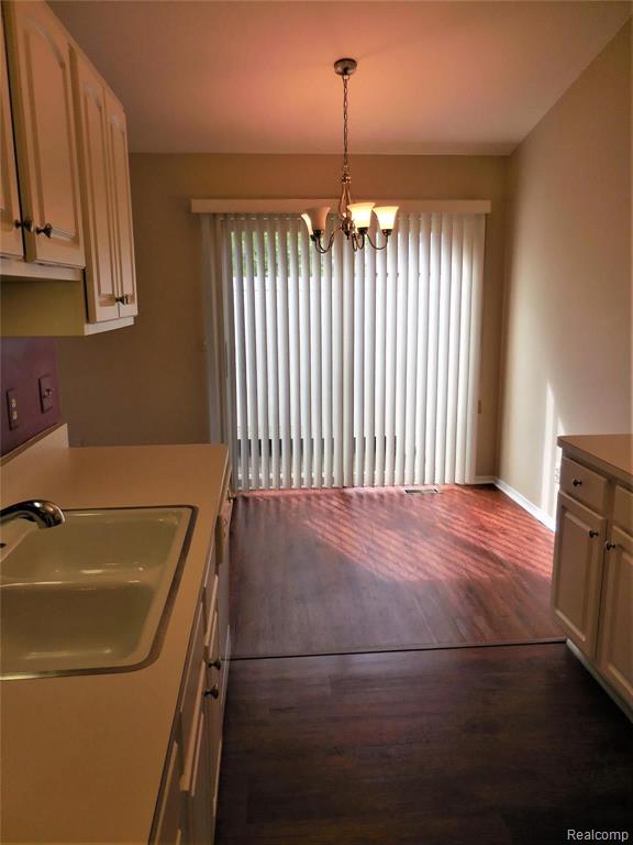 3097 High Pointe Ridge Road Lake Orion, MI 48359 - Photo 19 of 38