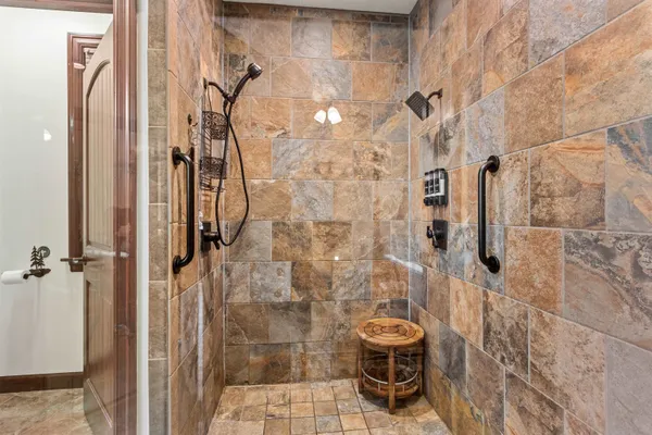 $1,150,000 | W3247 Yellow Banks Trail, Nekoosa, WI 54457