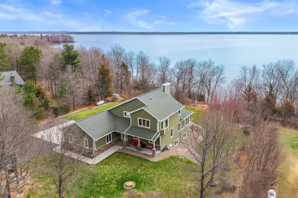 $1,150,000 | W3247 Yellow Banks Trail, Nekoosa, WI 54457