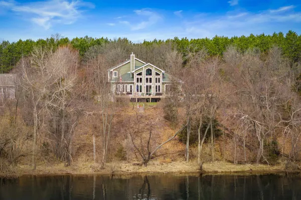 $1,150,000 | W3247 Yellow Banks Trail, Nekoosa, WI 54457