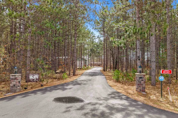 $1,150,000 | W3247 Yellow Banks Trail, Nekoosa, WI 54457