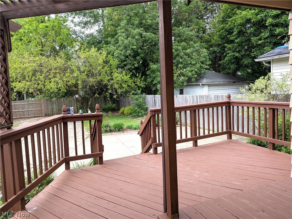 876 Avon Street Akron, OH 44310 - Photo 26 of 33