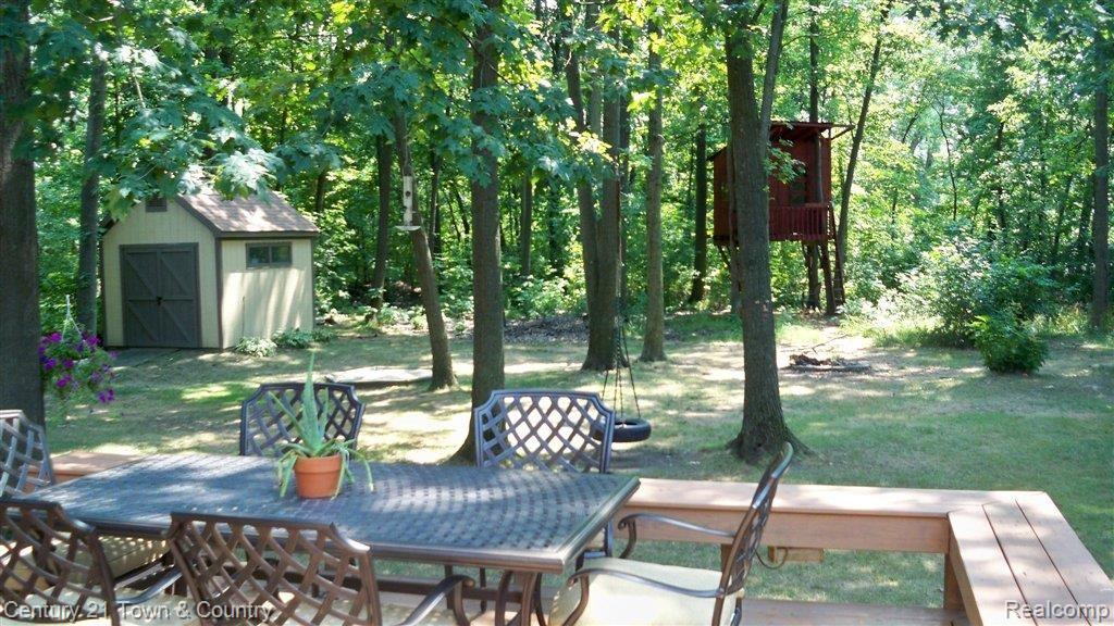 3498 Hazelton Avenue Rochester, MI 48307 - Photo 3 of 24 100_4732.JPG