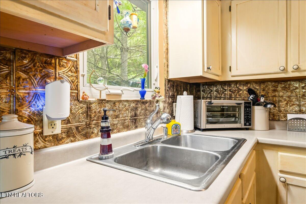 274 Pearl Road La Follette, TN 37766 - Photo 7 of 47 19-274 Pearl Rd