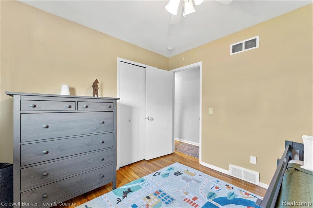 4824 Hillcrest Road Trenton, MI 48183 - Photo 18 of 26 Gallery Image 18