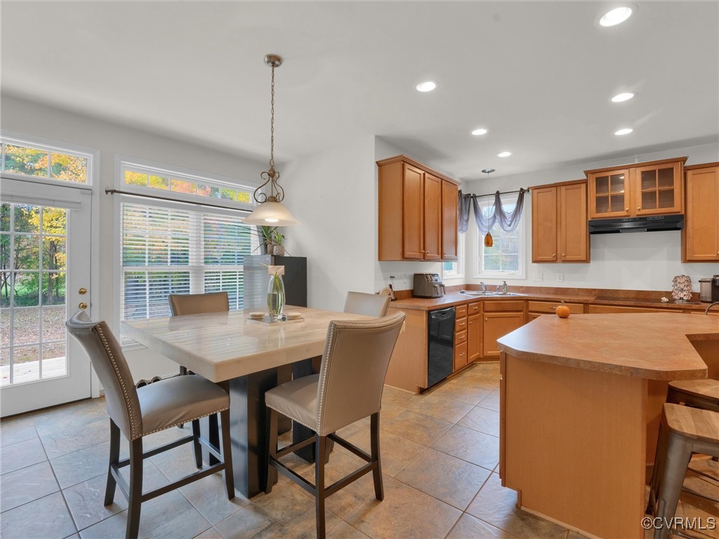 5512 Garden Grove Road Chesterfield, VA 23832 - Photo 3 of 48 Kitchen featuring black dishwasher, sink, a kitche