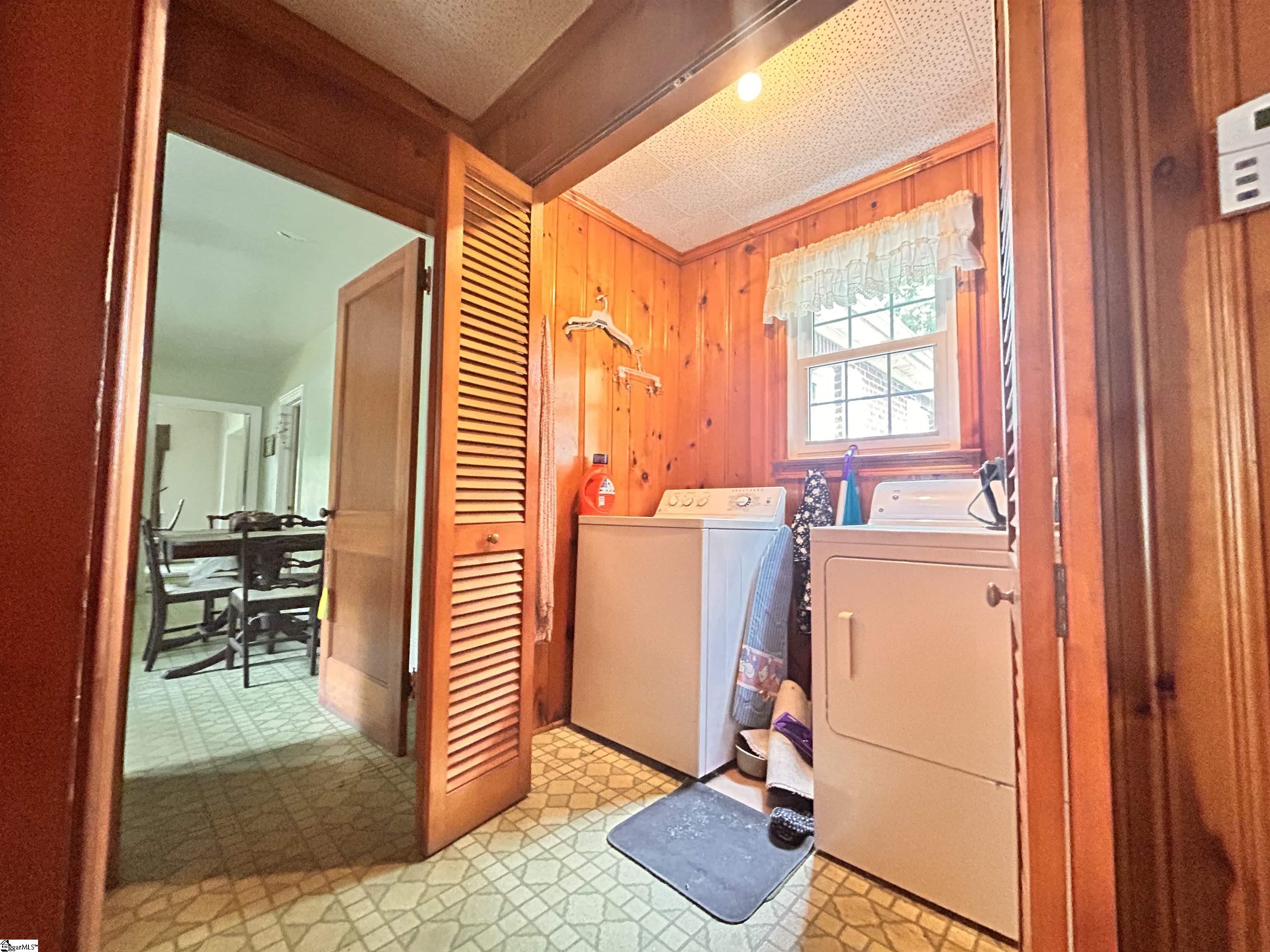 1003 West Main Street Laurens, SC 29360 - Photo 14 of 16