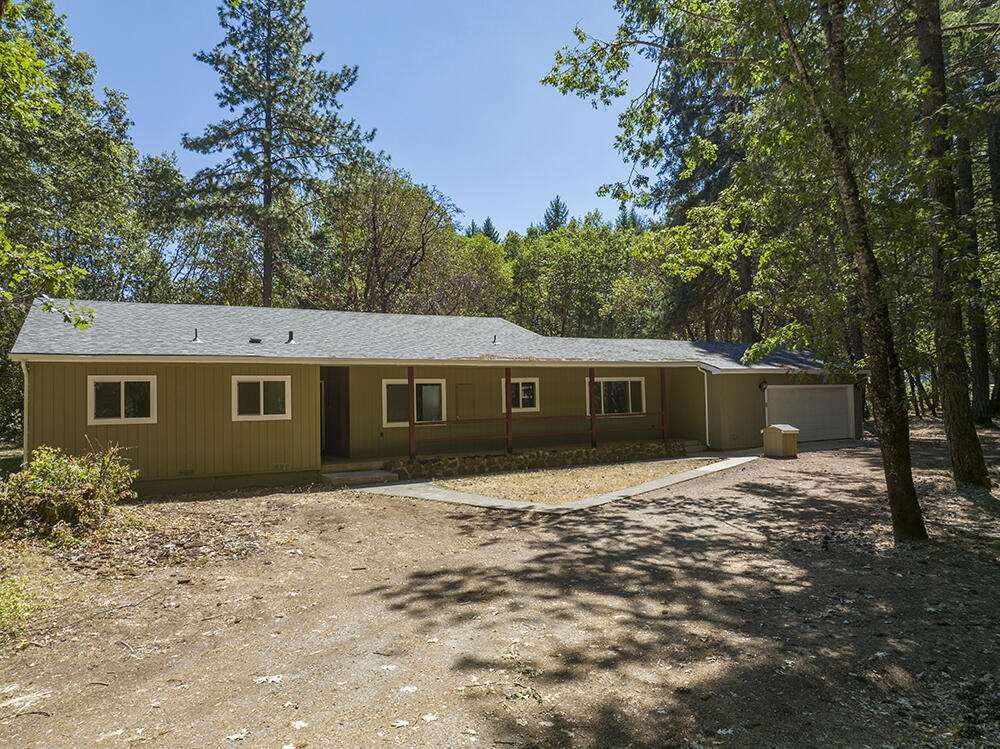 131 Cheney Creek Road Grants Pass, OR 97527 - Photo 33 of 40 3FE5A531-4501-4EBD-AFF0-D15A04CEA661