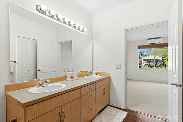 $528,900 | 529 241st Lane Southeast, Sammamish, WA 98074