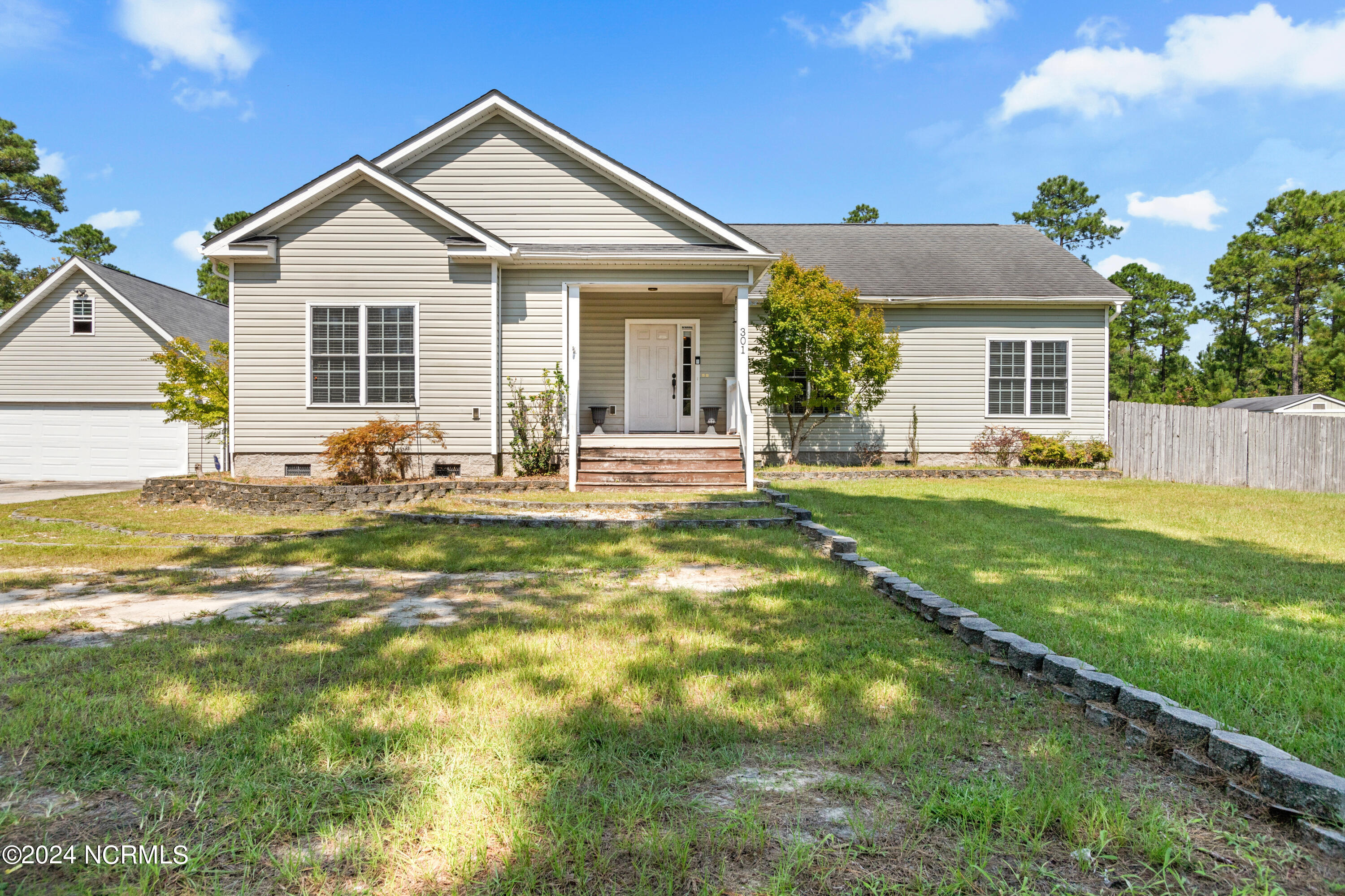 301 Sand Ridge Road Hubert, NC 28539 - Photo 1 of 28 01