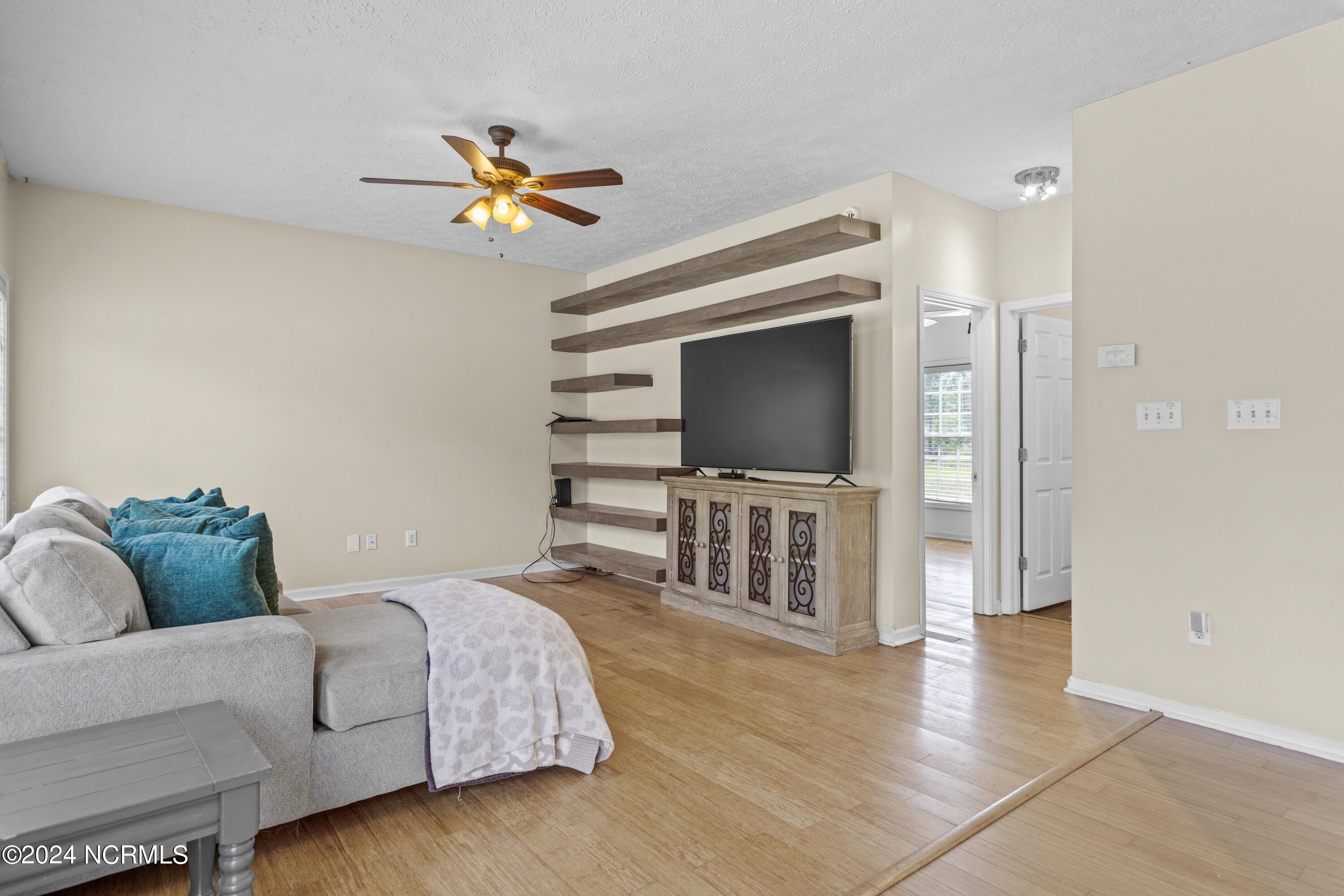 301 Sand Ridge Road Hubert, NC 28539 - Photo 11 of 28 12