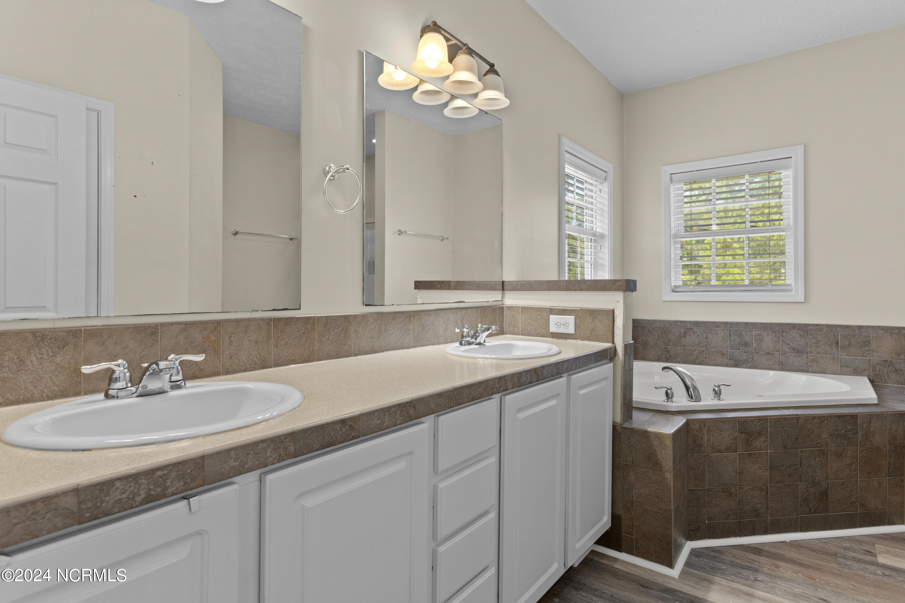 301 Sand Ridge Road Hubert, NC 28539 - Photo 14 of 28 15