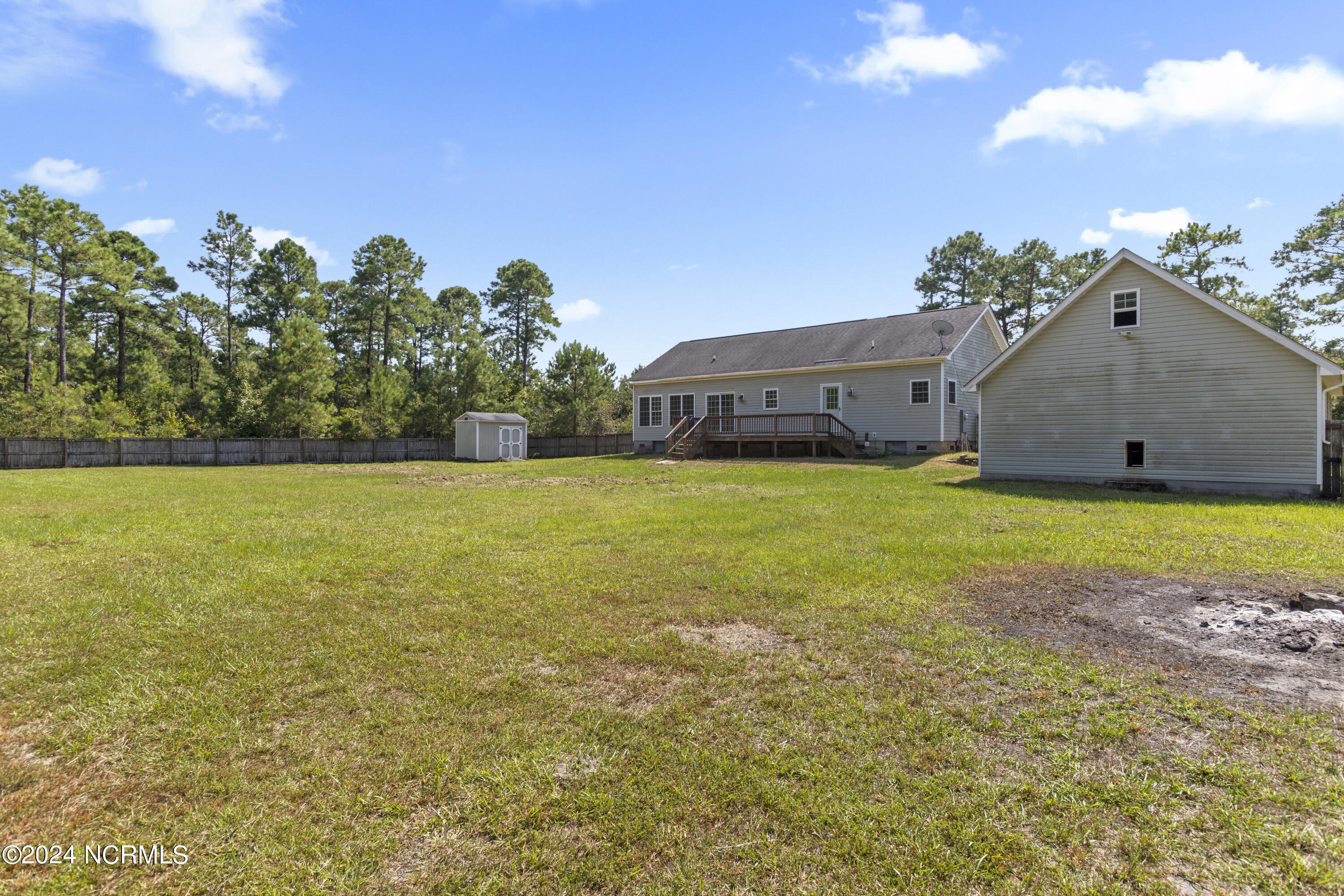 301 Sand Ridge Road Hubert, NC 28539 - Photo 23 of 28 25