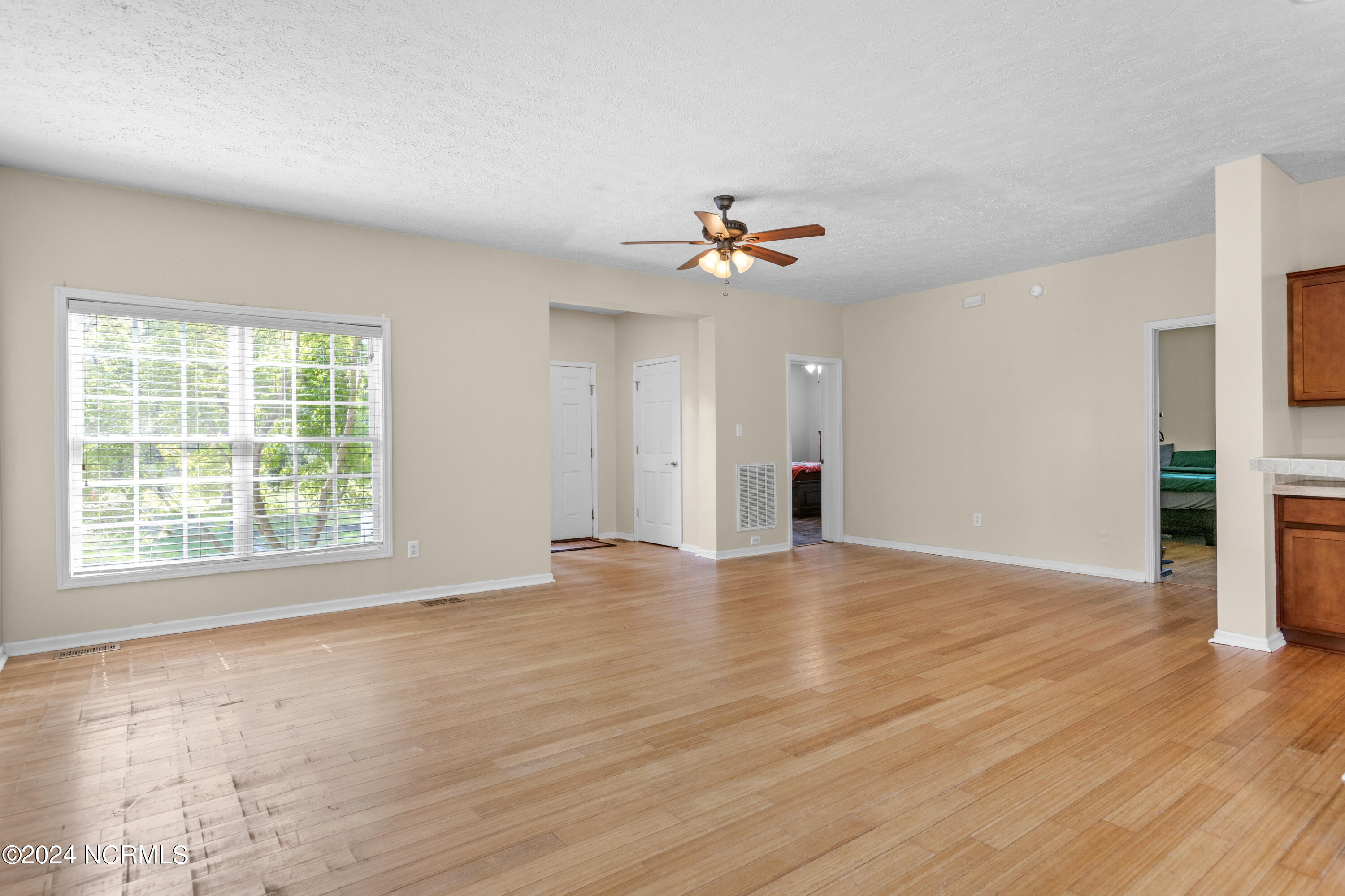 301 Sand Ridge Road Hubert, NC 28539 - Photo 5 of 28 06