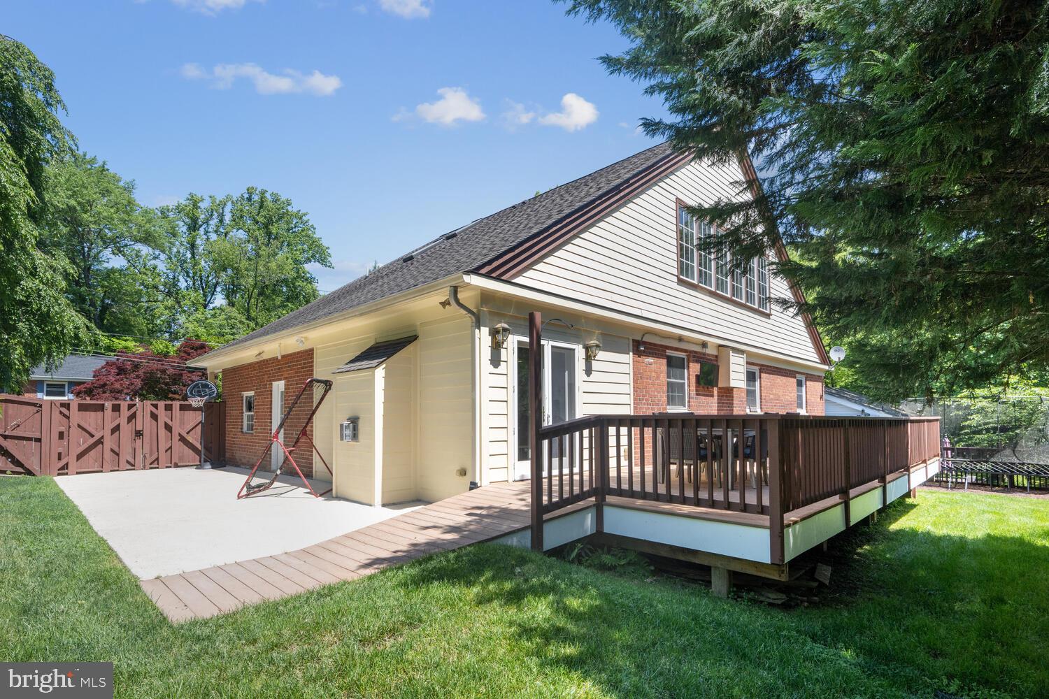 404 Pershing Drive Silver Spring, MD 20910 - Photo 34 of 37