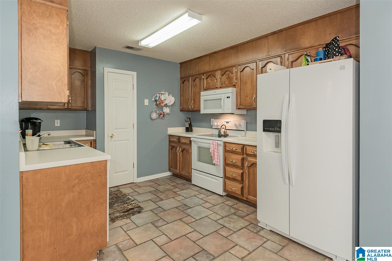 161 Lake Terrace Alabaster, AL 35007 - Photo 14 of 39