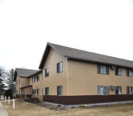$765 | 10 12th Avenue Northeast, Unit 15, Elbow Lake, MN 56531