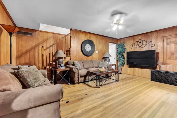 a view of a dinning room with furniture