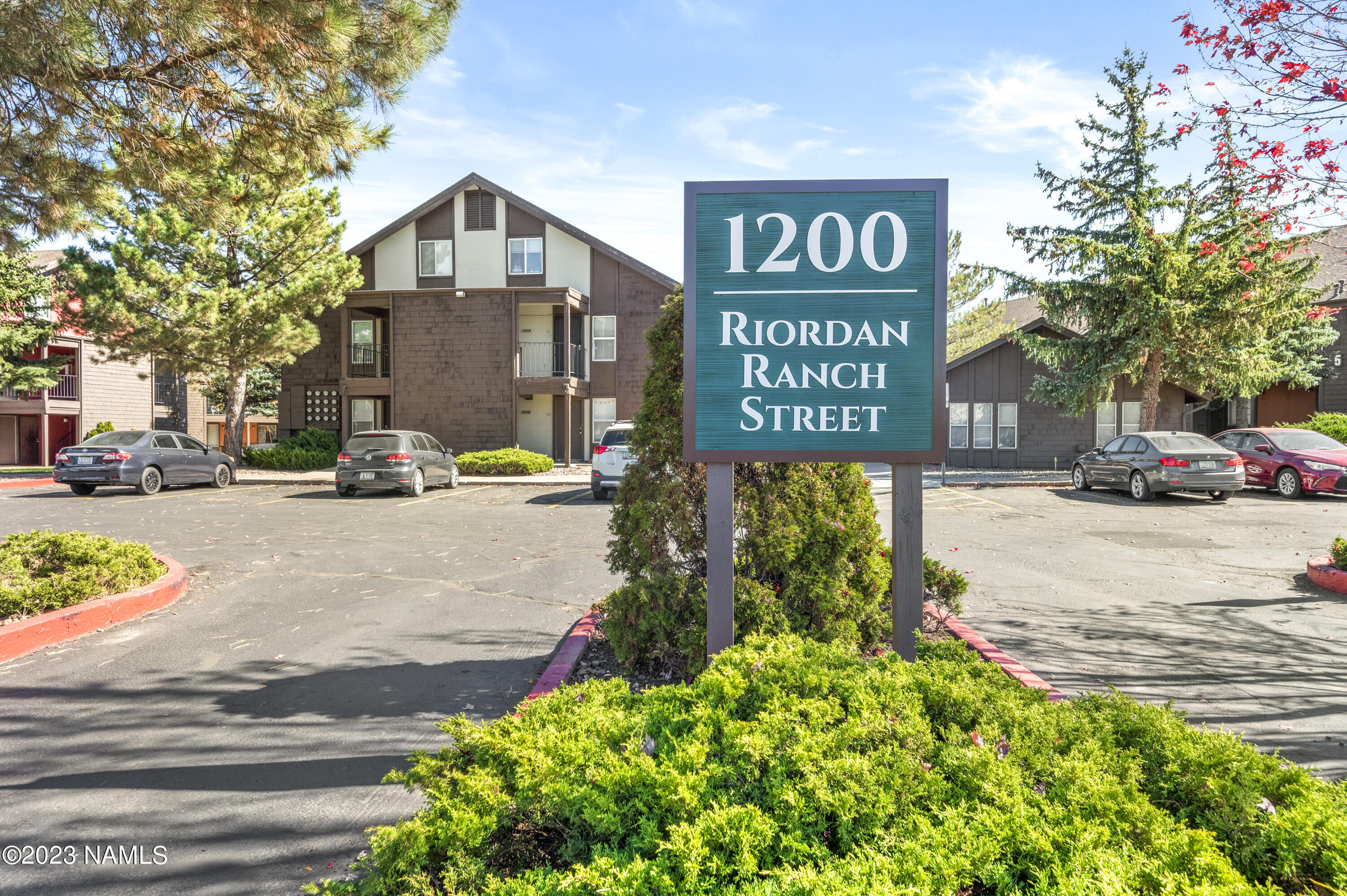 1200 South Riordan Ranch Street, Unit 65 Flagstaff, AZ 86001 - Photo 2 of 18 DSC_0938