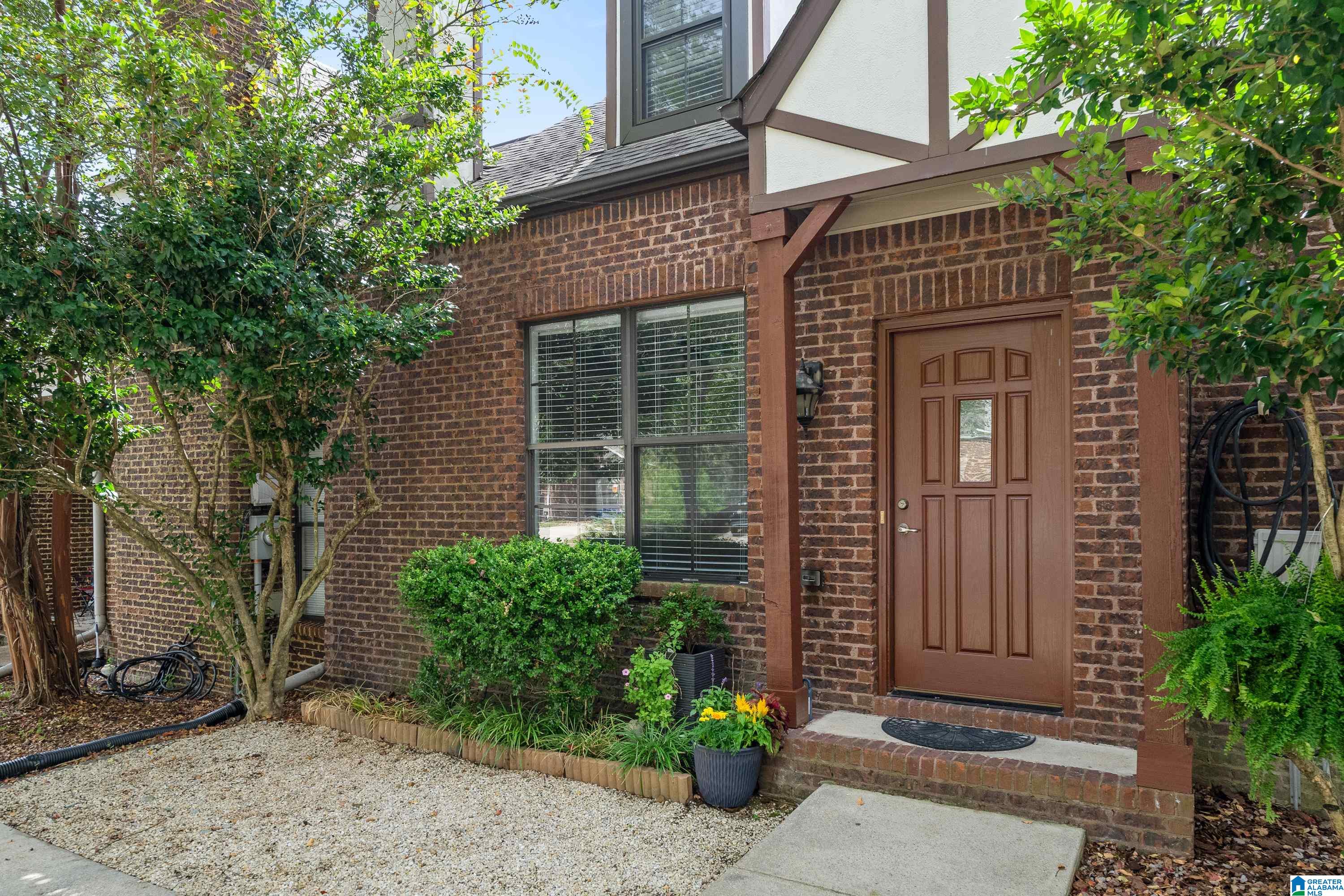 2261 Ridgemont Drive Birmingham, AL 35244 - Photo 2 of 35
