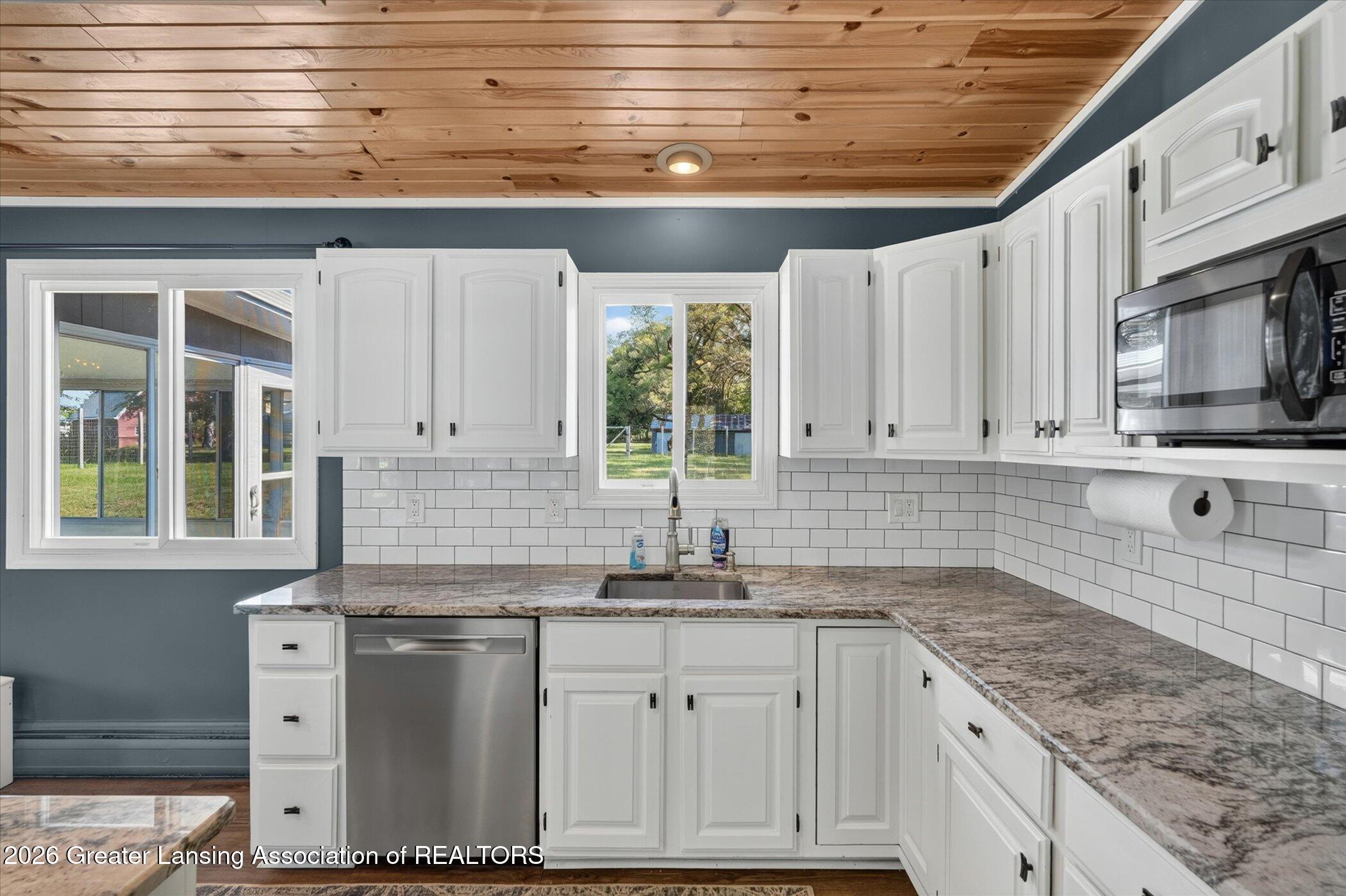 1434 Petts Road Fenton, MI 48430 - Photo 18 of 74 Kitchen