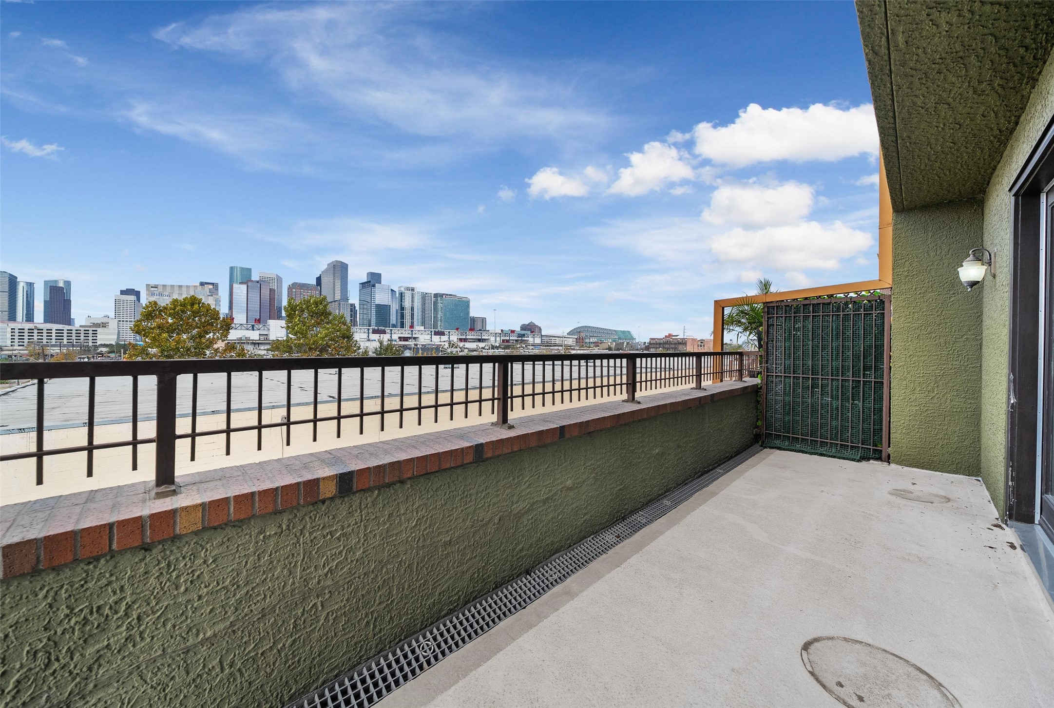 2323 Polk Street, Unit 306 Houston, TX 77003 - Photo 19 of 32 a view of a balcony