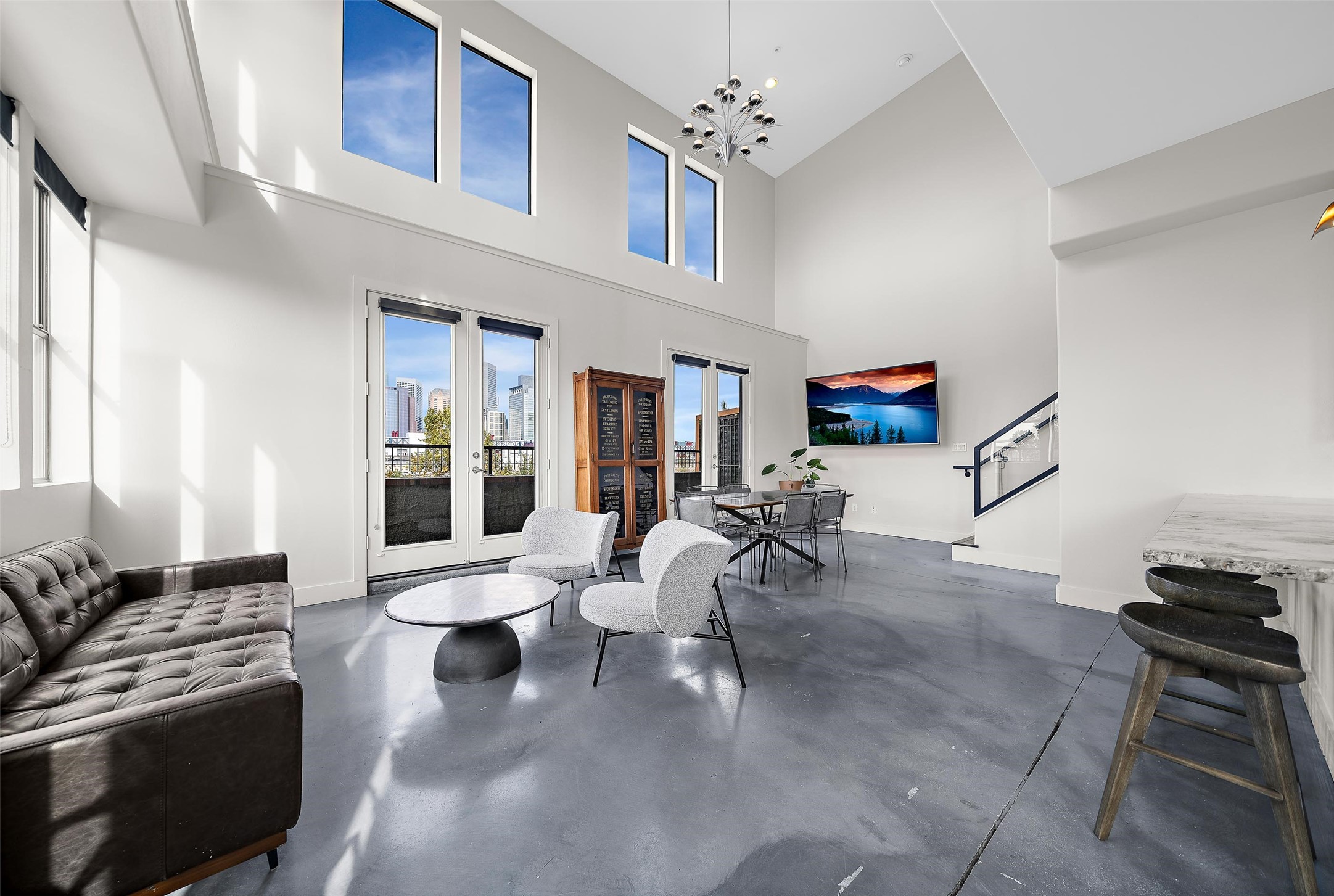 2323 Polk Street, Unit 306 Houston, TX 77003 - Photo 5 of 32 a living room with furniture and white walls
