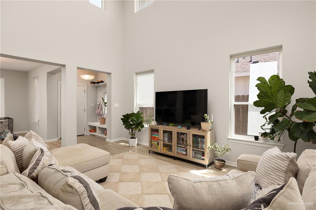 14435 Chalk Rdg Drive McAllen, TX 78504 - Photo 3 of 15