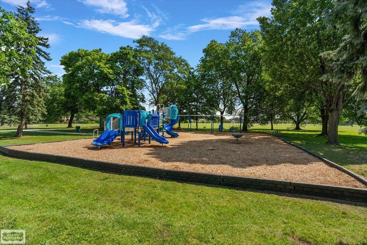8340 Gerald Avenue Warren, MI 48093 - Photo 10 of 34 Gallery Image 10