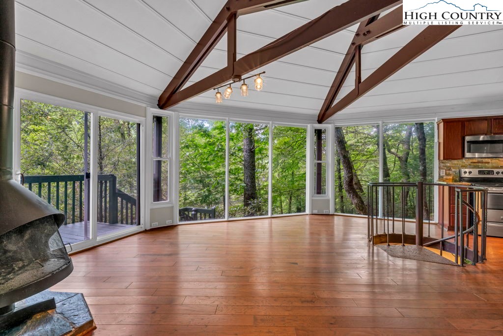 201-203 Laurel Boone, NC 28607 - Photo 14 of 45 Gallery Image 14