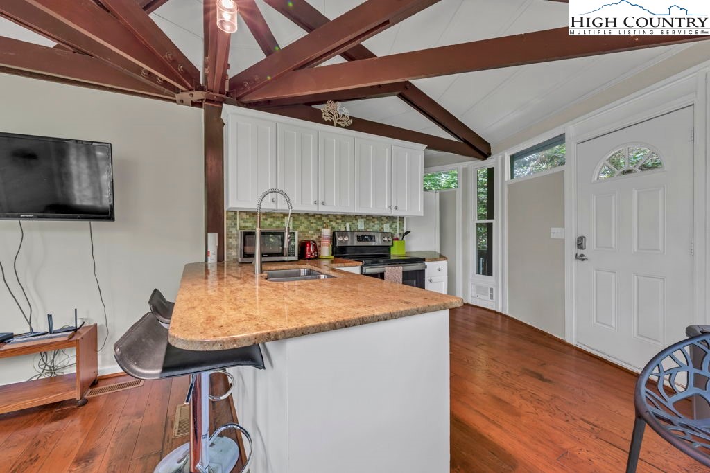 201-203 Laurel Boone, NC 28607 - Photo 32 of 45 Gallery Image 32