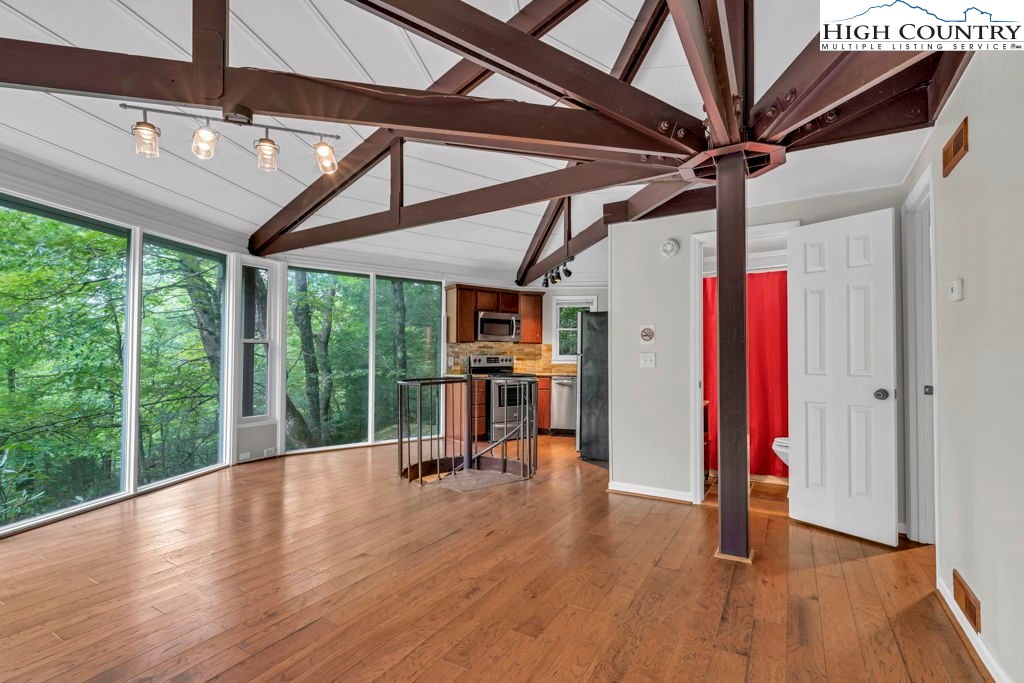 201-203 Laurel Boone, NC 28607 - Photo 8 of 45 Gallery Image 8