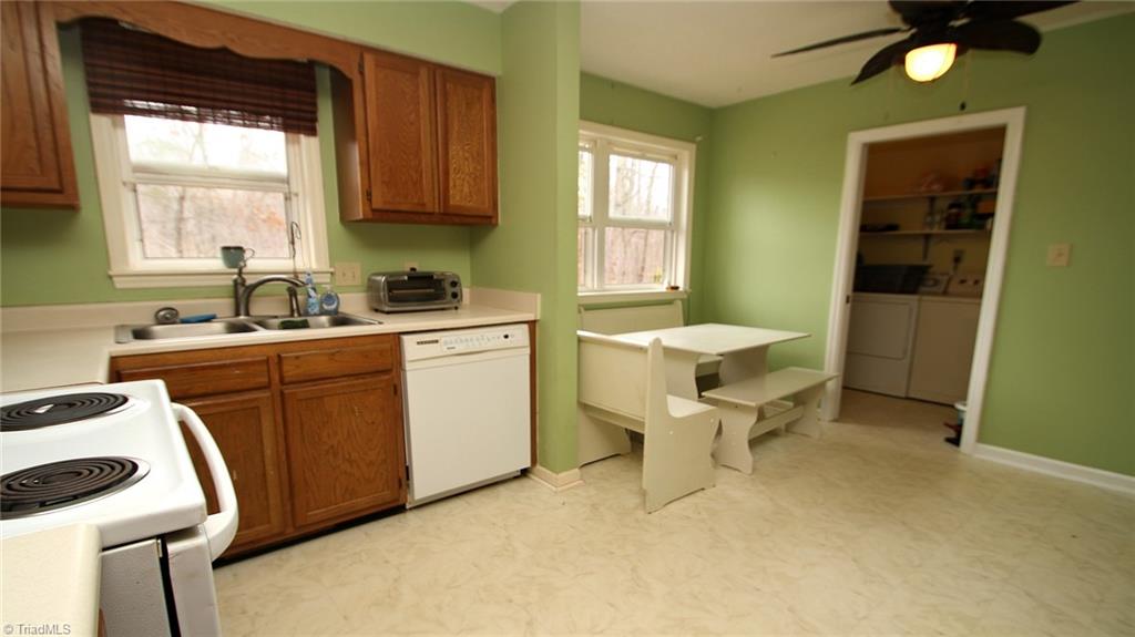 5505 John Washington Road Browns Summit, NC 27214 - Photo 8 of 21 Gallery Image 8