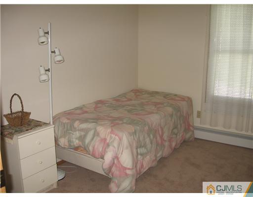1685 Holly Road North Brunswick, NJ 08902 - Photo 9 of 10 Gallery Image 9