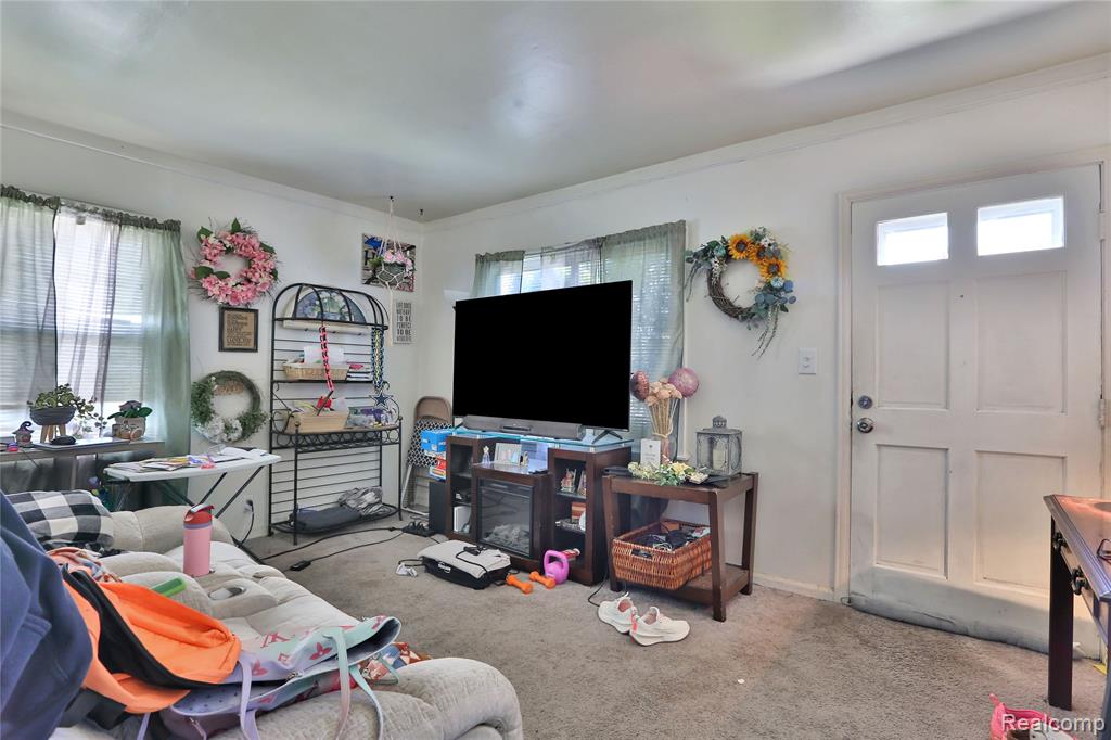 17204 Stephens Eastpointe, MI 48021 - Photo 5 of 11