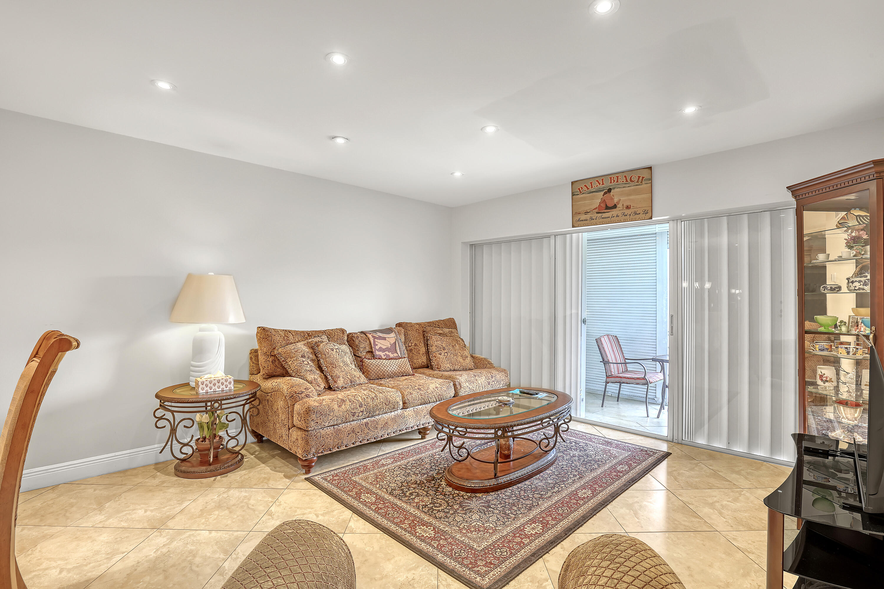 504 Davis Road, Unit 96 Palm Springs, FL 33461 - Photo 10 of 25 Living Areas